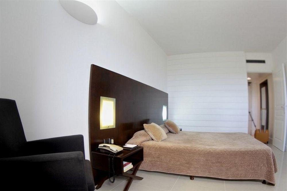 Hotel Le Saint Denis الغرفة الصورة