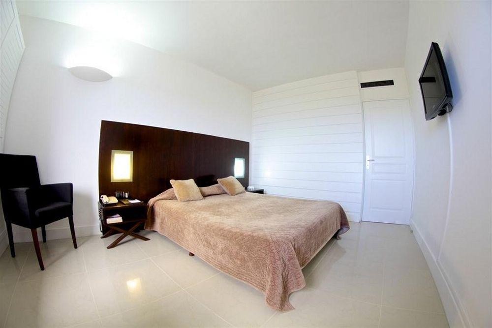 Hotel Le Saint Denis الغرفة الصورة