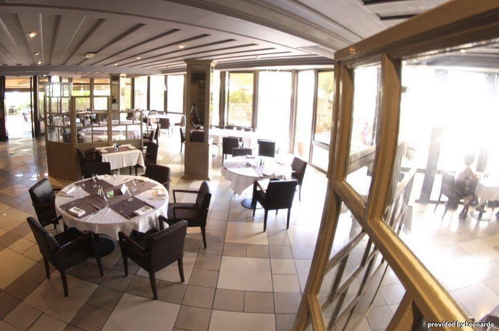 Hotel Le Saint Denis المطعم الصورة